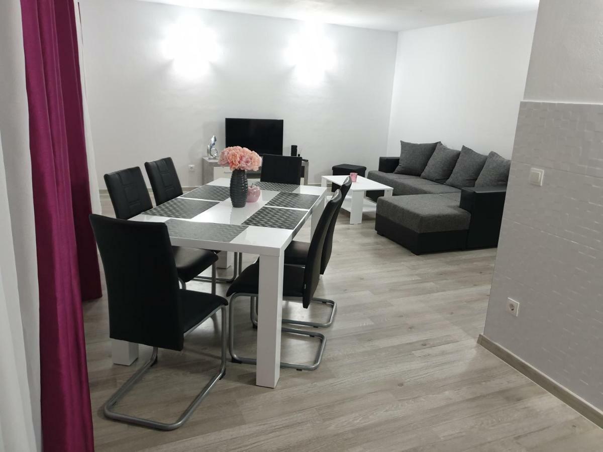 Apartman Luma Baska Voda Bagian luar foto