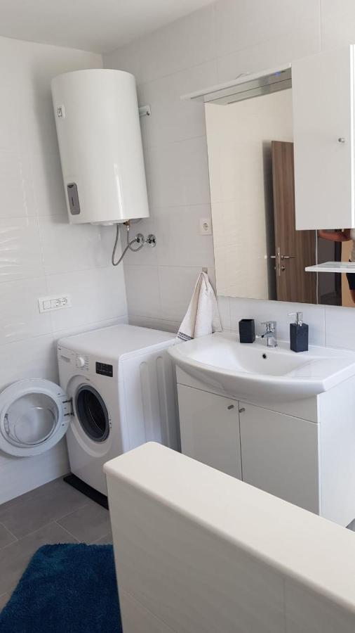 Apartman Luma Baska Voda Bagian luar foto